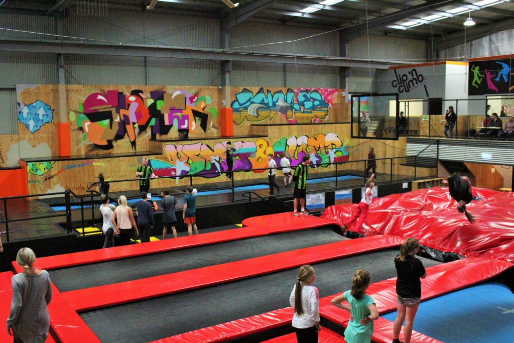 Gallery Jump & Climb